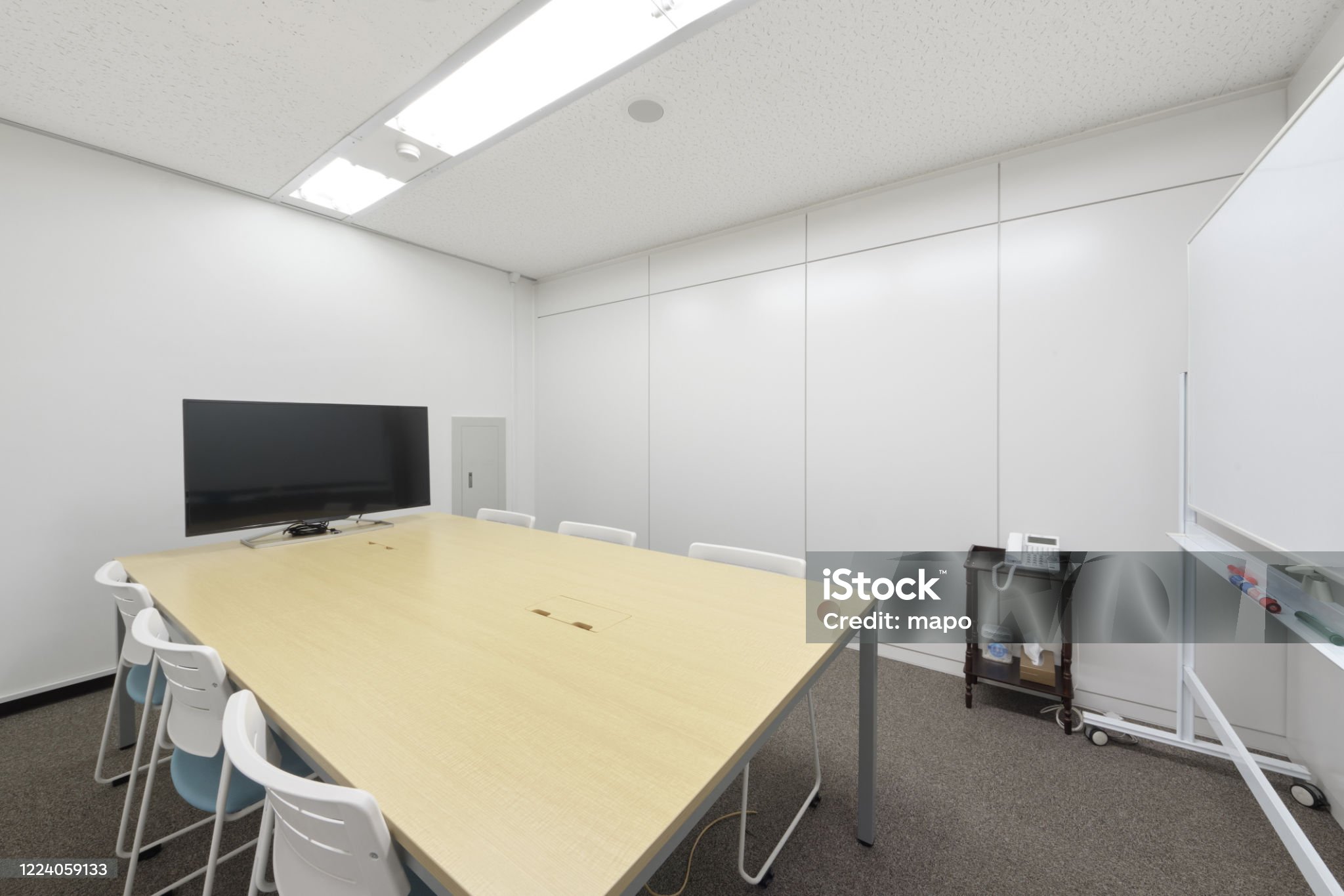 Image of a Japanese conference room